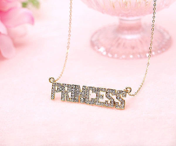 Limited Edition [Treasure Chest] Celebrity-Style Sparkling Gorgeous PRINCESS Name Necklace, Gold/Platinum Finish