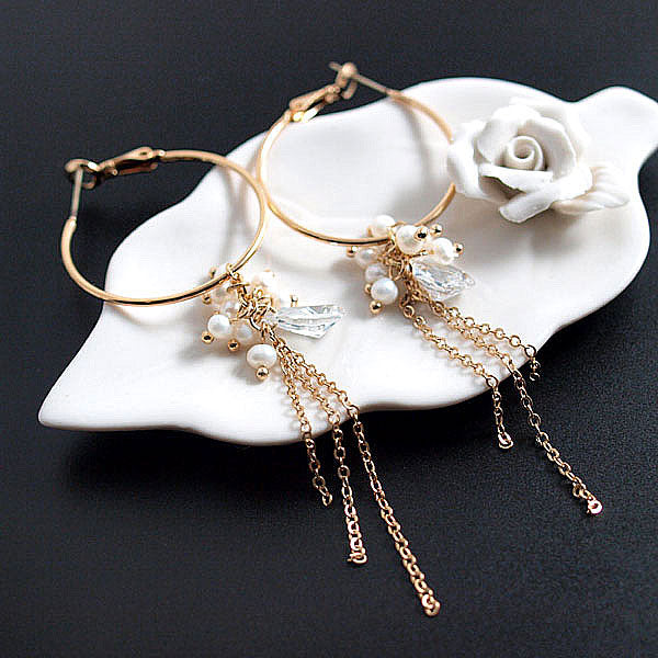 Limited Quantity! Treasure Chest! Very Popular! Feminine Charm UP! 2-Way ♪ CZ Freshwater Pearl Hoop Earrings, Titanium Posts, Gold Finish