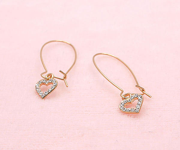 数量限定【宝箱】キラキラ PRECIOSA社製クリスタル使用☆ハートフープピアス/タイトフープピアス ゴールド プラチナ仕上げ