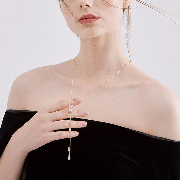 新商品 ロングネックレス レディース ラリエット 調節可能 キラキラ 縦ライン チェーン シルバー ゴールド レディース ギフト プレゼント