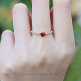 新発売記念セール！期間限定 71％OFF！2/12まで 新商品 指輪 レディース リング 可愛い ハート レッド石 ガーネット シンプル カジュアル オシャレ 上品 細い 細め シンプル ゴールド フリーサイズ 誕生日 ギフト プレゼント