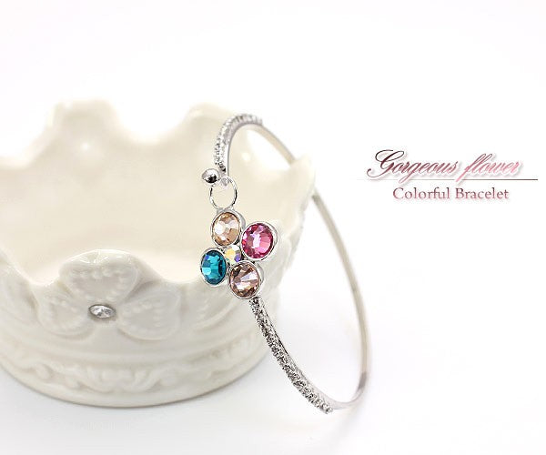 Limited Edition [Treasure Chest] Colorful Flower Bracelet: A sparkling and glamorous floral wristlet, easy to put on, with a pink gold and platinum finish.