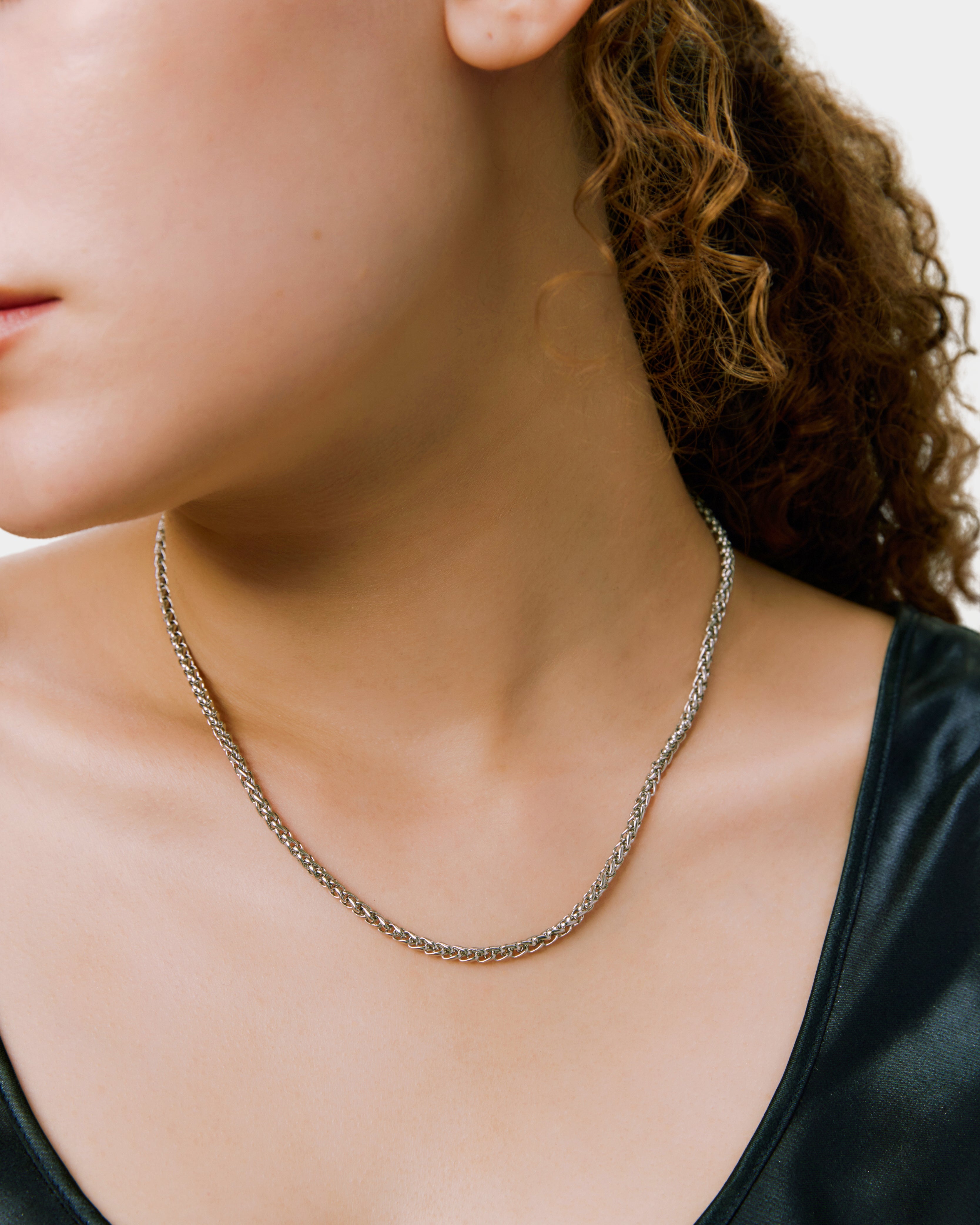 スパイクチェーンネックレス