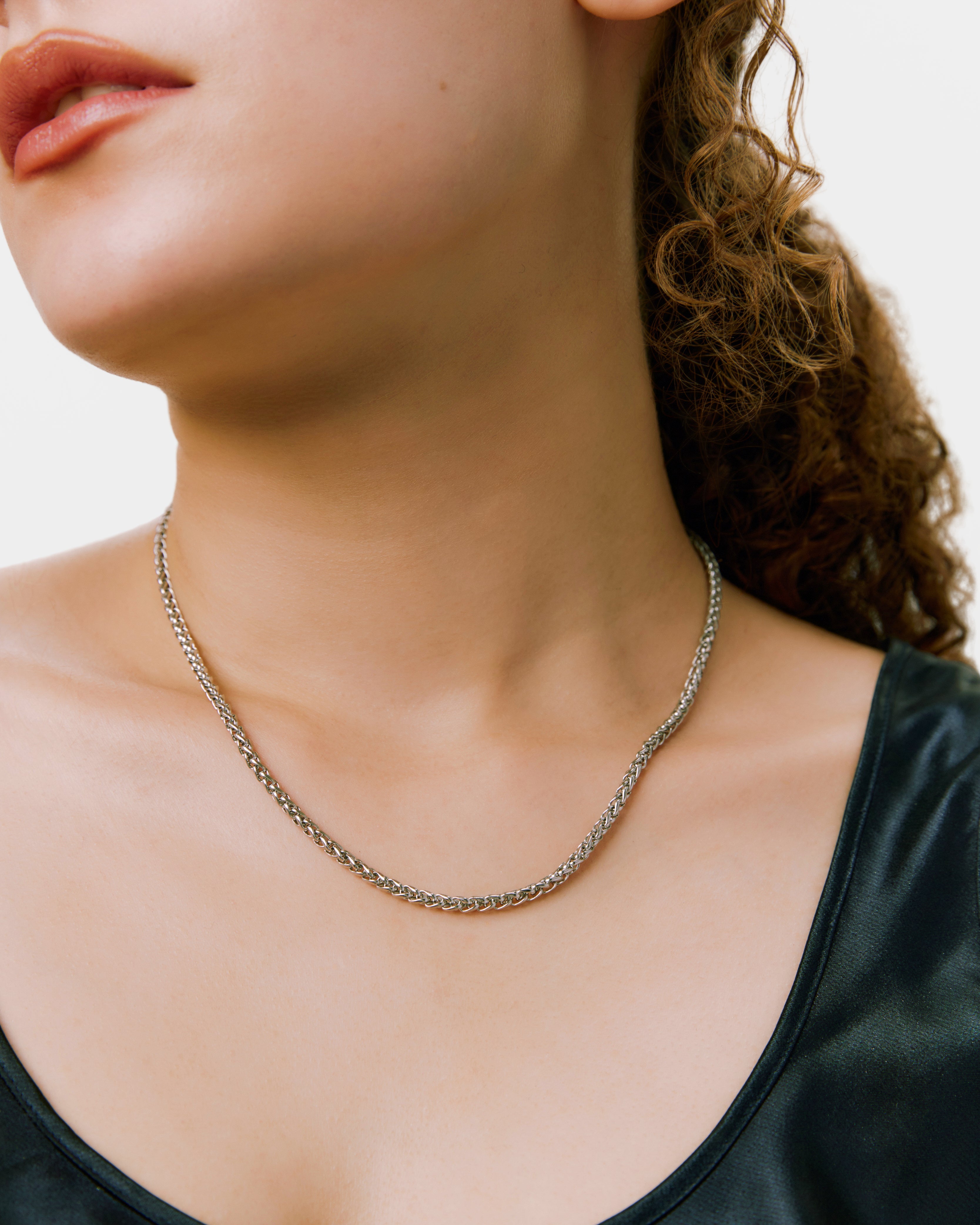 スパイクチェーンネックレス