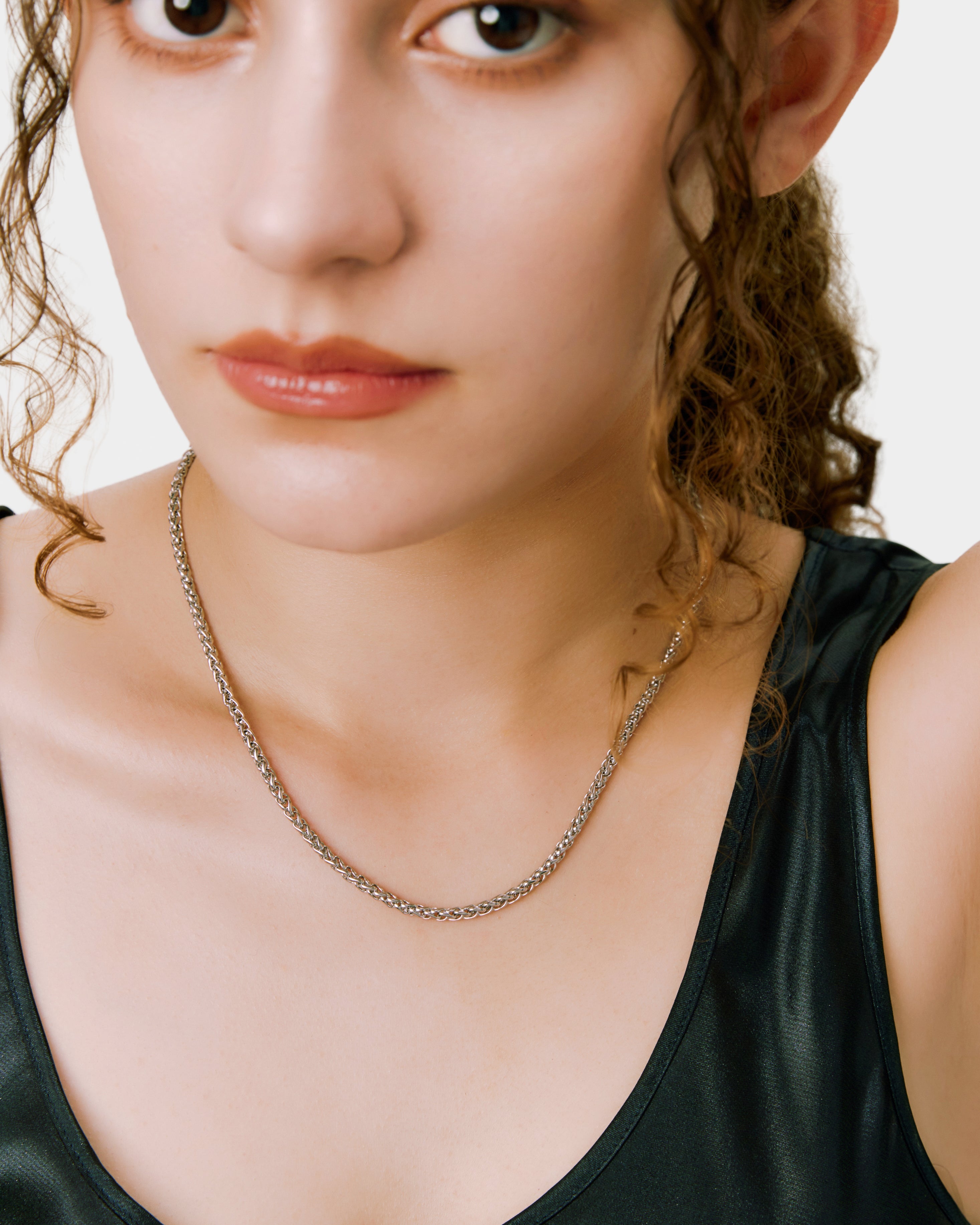 スパイクチェーンネックレス