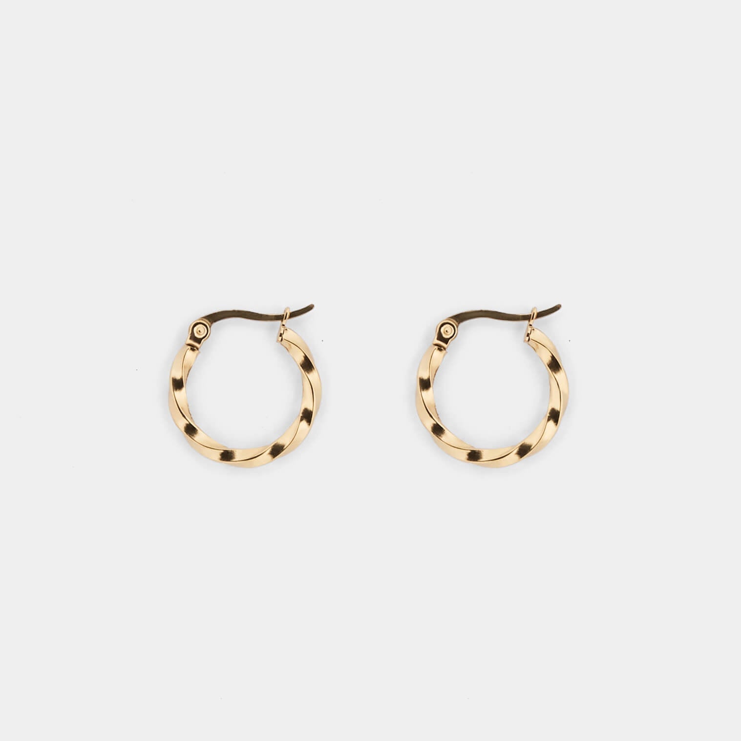 ツイストフープピアス