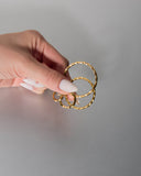 ツイストフープピアス