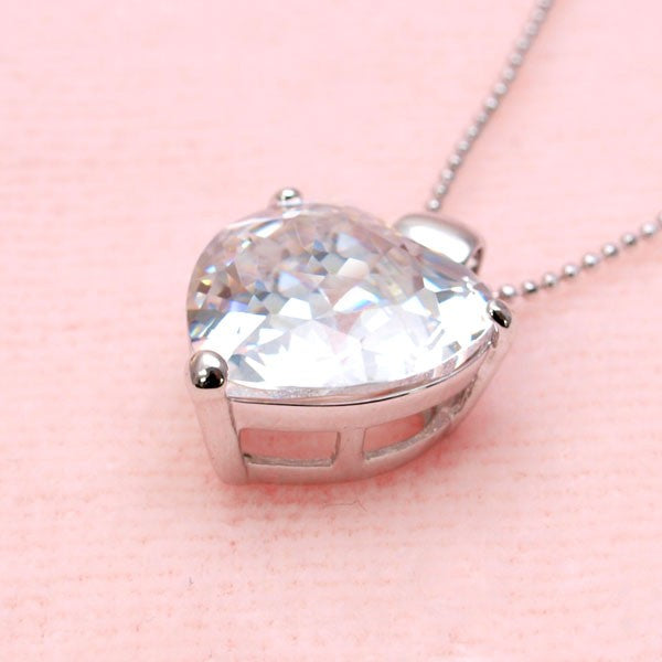 Limited Quantity [Treasure Chest] Exquisite CZ Shine ♪ Gorgeous and Cute Big Heart Necklace! Large Motif Platinum Finish