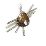 This one-of-a-kind, limited edition pendant top from Japan is a VIP exclusive. It features a golden sapphire and a Japanese design. Crafted in 18K gold by Japanese jewelers. [MPC Exclusive Secret Item]